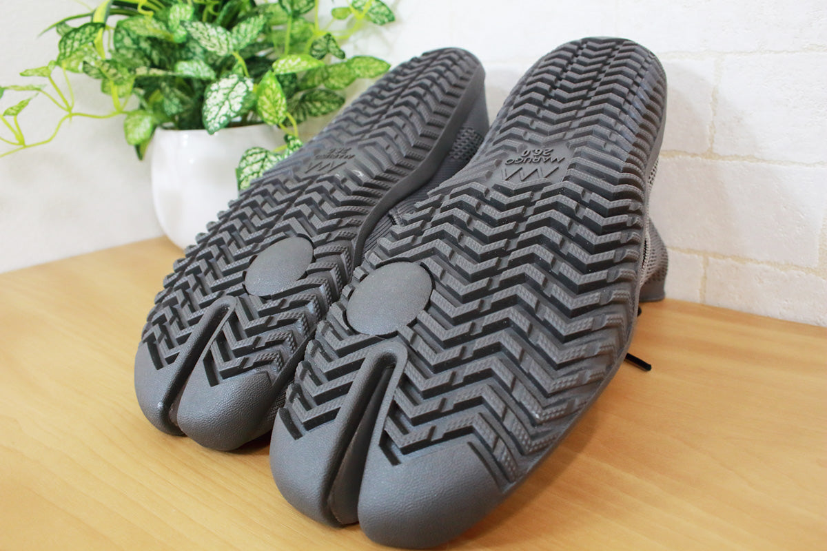 日本正規品 マルゴ  忍者足袋スニーカー スポーツジョグ2 BLACK WHITE RED GRAY  22cm-30cm