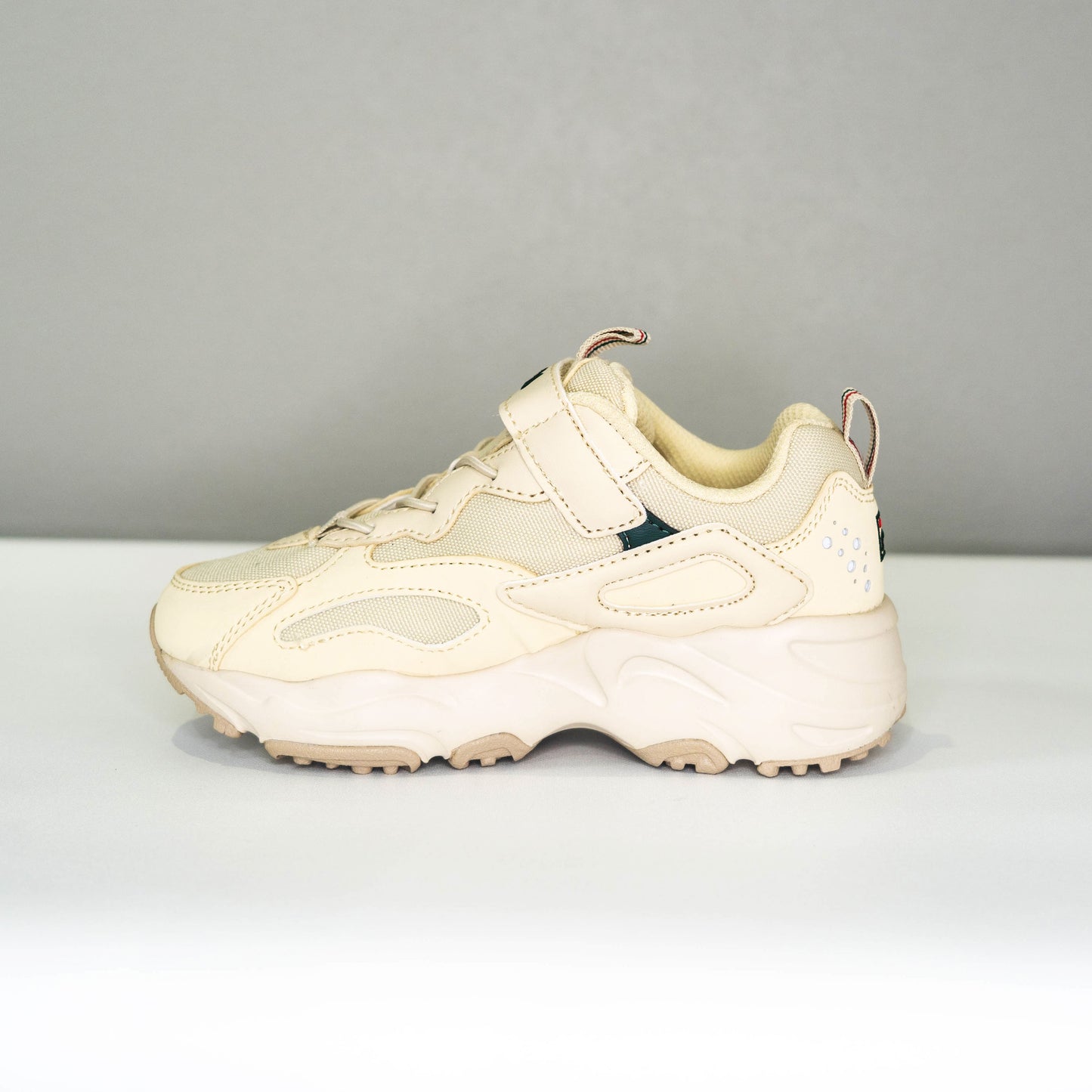 【送料無料！】【国内正規品】FILA　キッズ　レイトレイサー　スニーカー　3RM01263　RAY TRACER KD