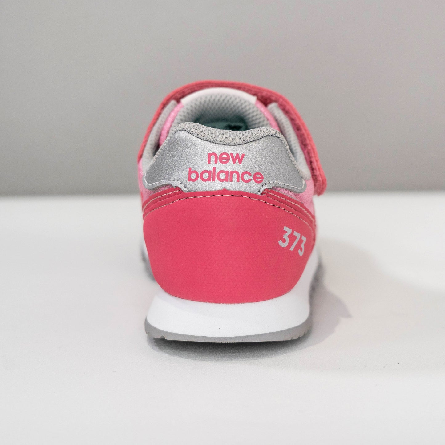 【送料無料！】【国内正規品】New Balance 373 スニーカー 15cm~19cm PN2 PR2 ピンク レッド キッズ YV373