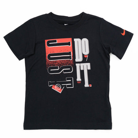 【送料無料！】【国内正規品】NIKE  ナイキ　kids  半袖Tシャツ  ブラック  ホワイト  86E685