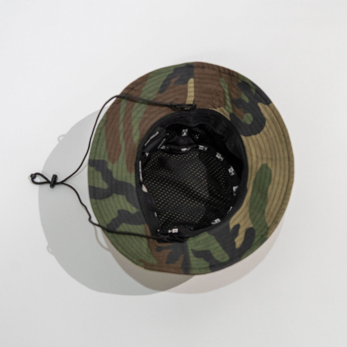 【送料無料！】【国内正規品】NEW ERA　アドベンチャー ツイルコットン ウッドランドカモ　11136060　ハットタイプ　S/M